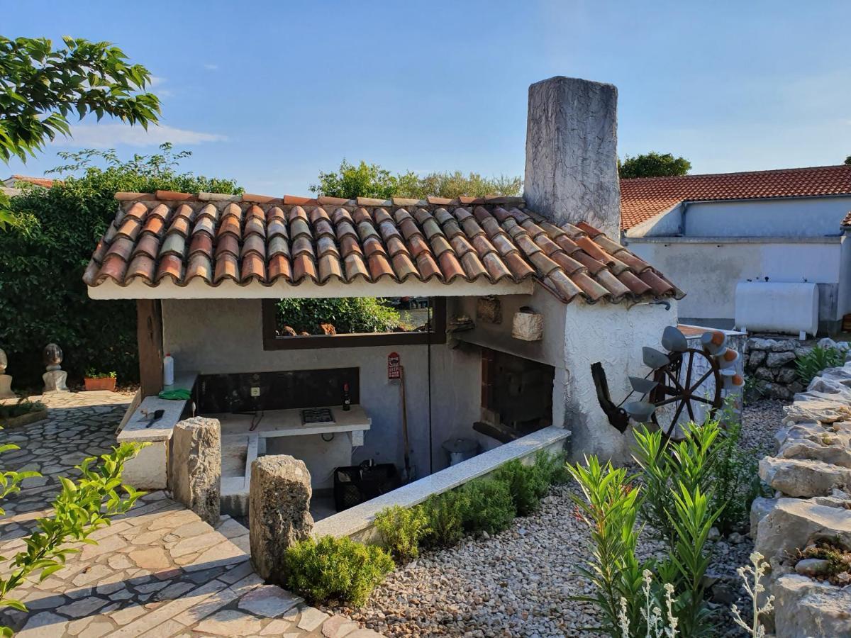 Villa Diny With Pool Pinezići Dış mekan fotoğraf